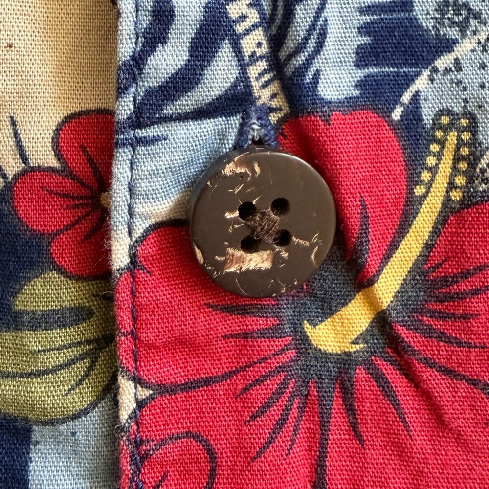 DISNEY PARKS boy's Mickey Mouse Hawaiian shirt (*XS) - Picture 3 of 6